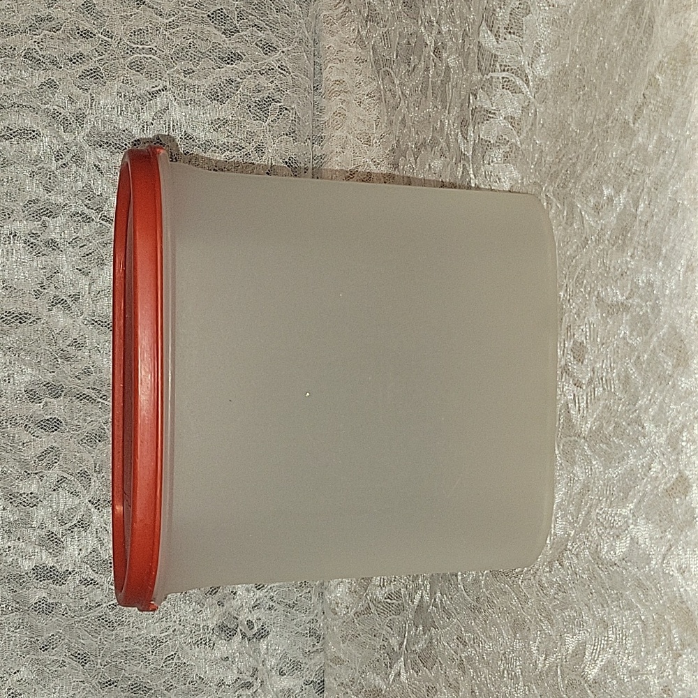 Tupperware: Container with Lid